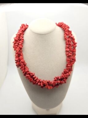 Source Unknown Red Chip Bead Twisted Necklace